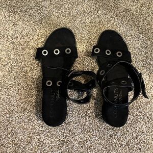 Coconut black sandals.